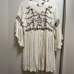 Women’s Size M Embroidered Dress